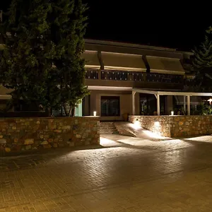 επισκεφθείτε το ξενοδοχείο